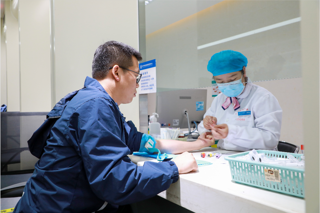 反坡煤業(yè)開展員工健康體檢活動